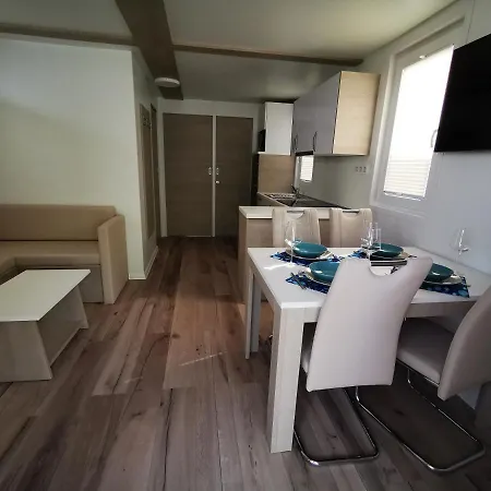 Apartment Floating Seahouse Ocean Beauty 2 *
