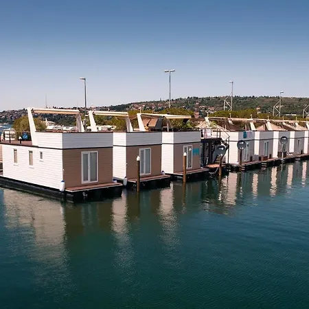 Floating Seahouse Ocean Beauty 2 Portoroz