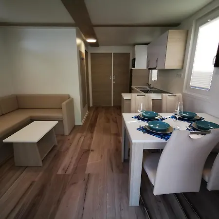 Floating Seahouse Ocean Beauty 2 Apartment