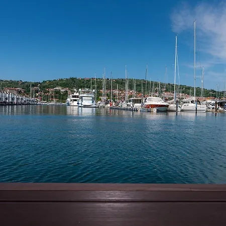 Floating Seahouse Ocean Beauty 2 Apartment Portoroz