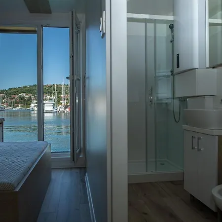 Apartment Floating Seahouse Ocean Beauty 2 *