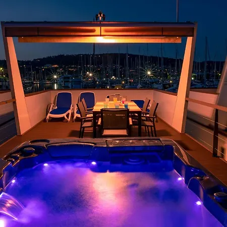 Floating Seahouse Ocean Beauty 2 Portoroz