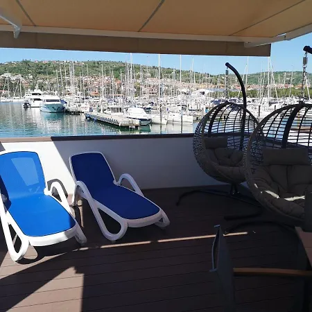 Apartment Floating Seahouse Ocean Beauty 2 *